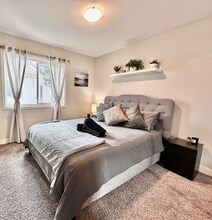 2521 W Sunflower Ave in Santa Ana, CA - Building Photo - Building Photo