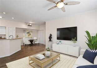 10512 White Lake Ct in Tampa, FL - Building Photo - Building Photo