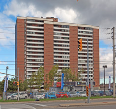 McCowan Place in Toronto, ON - Building Photo - Building Photo