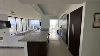 210 174th St in Sunny Isles Beach, FL - Building Photo