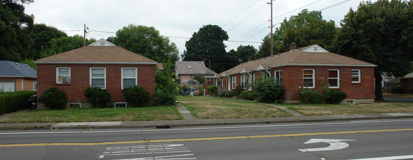 380-396 17th St SE in Salem, OR - Building Photo