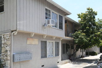 3330 Apartments in Los Angeles, CA - Building Photo - Building Photo