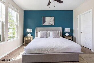 2300 Tapestry Park Dr, Unit 2250-202 in Land O Lakes, FL - Building Photo - Building Photo