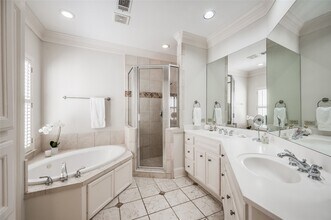 3511 Yupon St in Houston, TX - Foto de edificio - Building Photo