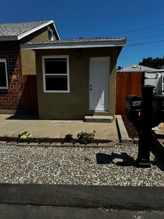 property at 32976 Bonnie Lea Dr
