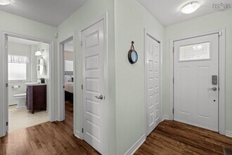 210 Main St in Dartmouth, NS - Building Photo - Building Photo