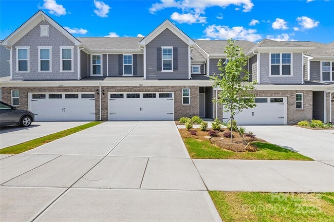 property at 2241 Cobble Ct