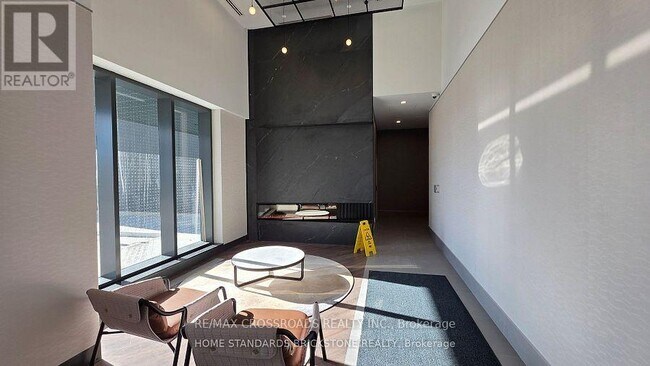 1007 The Queensway in Toronto, ON - Building Photo - Building Photo