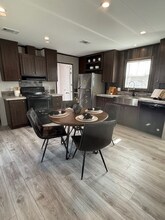 15930 S Flores Rd in San Antonio, TX - Building Photo - Building Photo