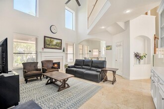301 Winding Oak Ln S in League City, TX - Building Photo - Building Photo