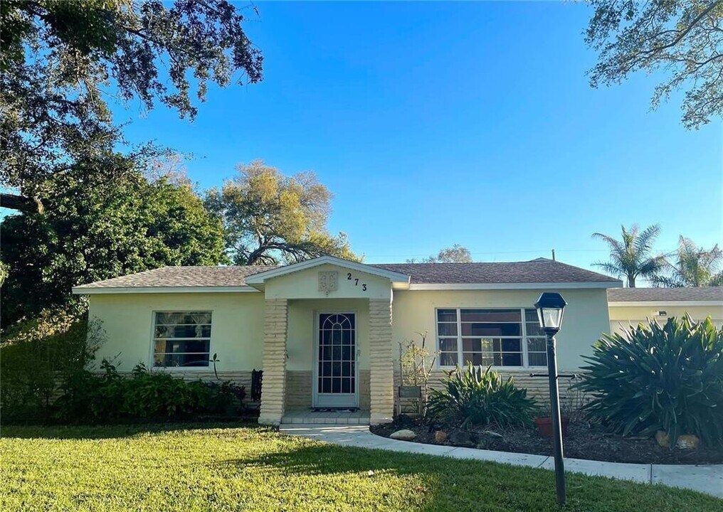 273 Catalan Blvd NE in St. Petersburg, FL - Building Photo