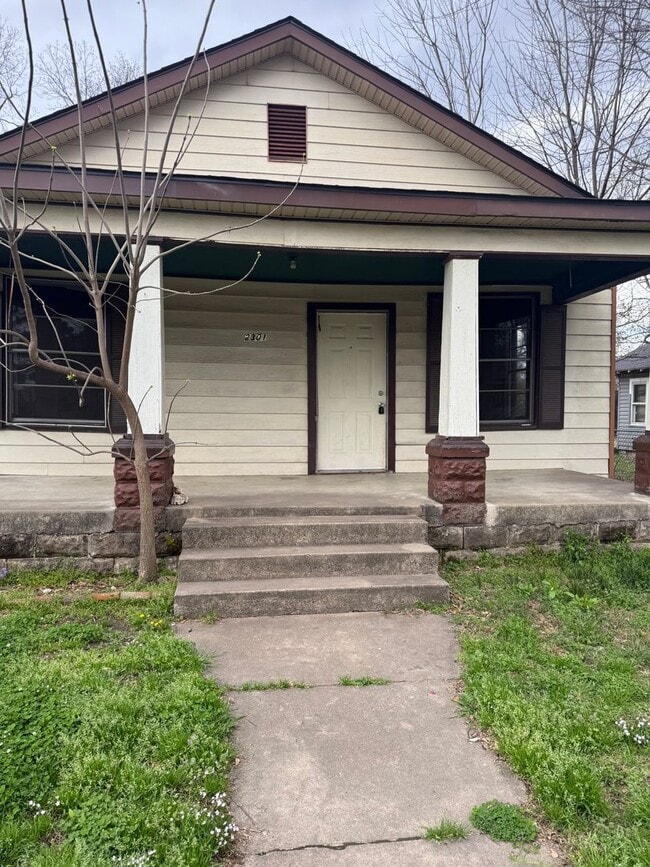 property at 2301 N 29th St