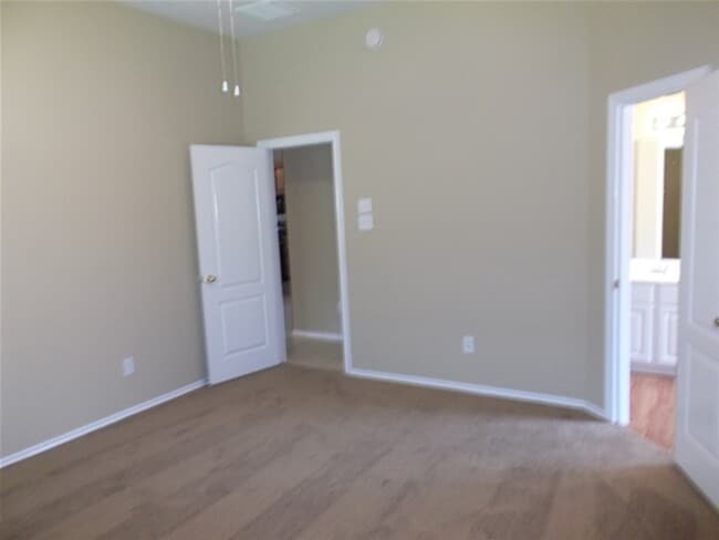 1835 Manor Dr in Baytown, TX - Building Photo - Building Photo