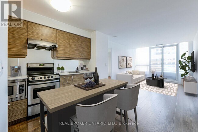 property at 320 Richmond St E