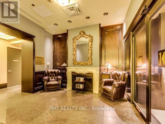 1-921 King St W in Toronto, ON - Building Photo - Building Photo