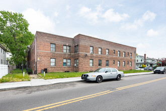 21203 102nd Ave in Queens Village, NY - Building Photo - Building Photo