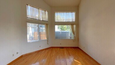 2010 Fries Ct in Martinez, CA - Building Photo - Building Photo