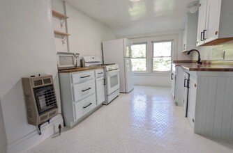 58 Sullivan St in Claremont, NH - Building Photo - Building Photo