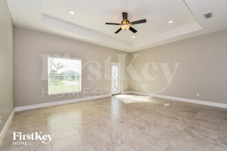 505 NW 26th Terrace in Cape Coral, FL - Foto de edificio - Building Photo