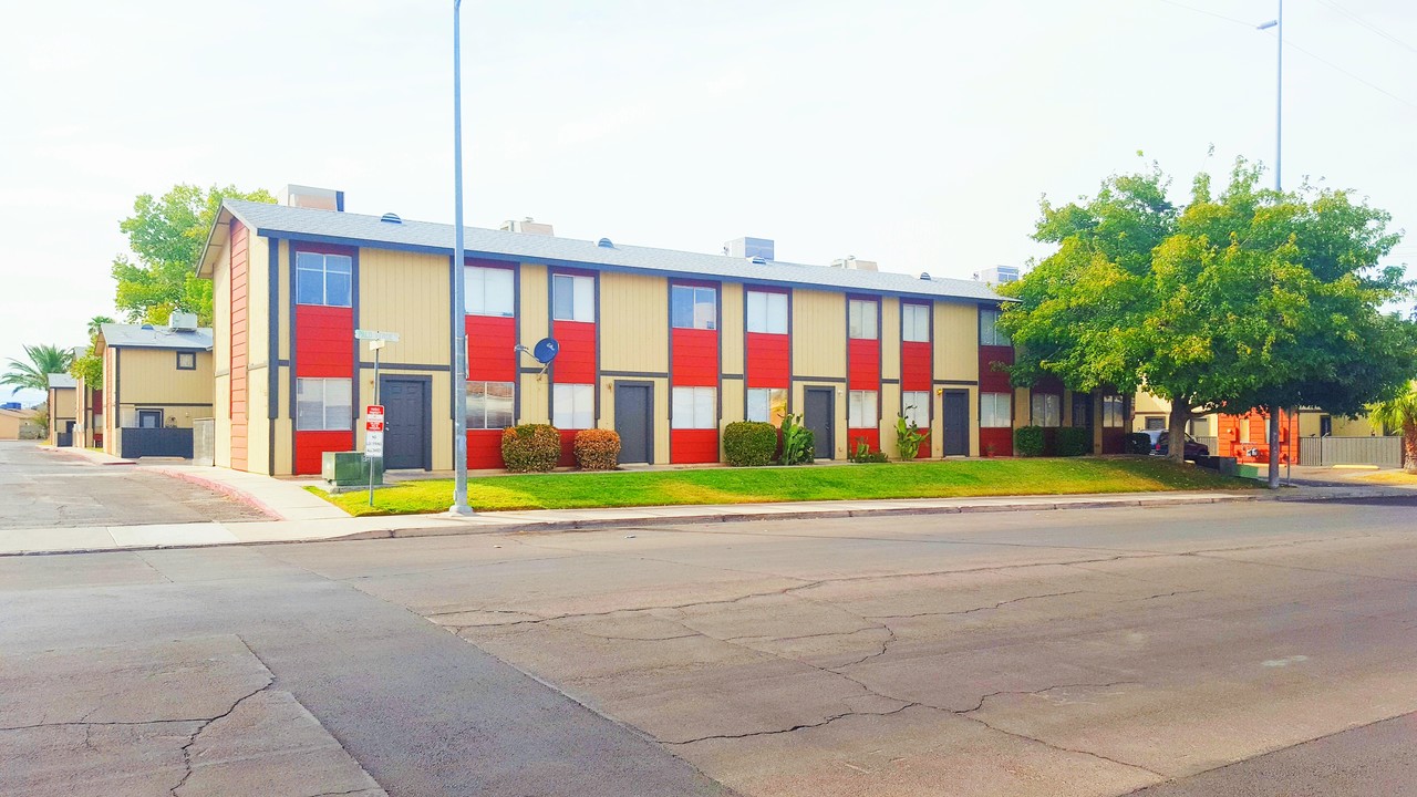 Oakridge Apartments in Henderson, NV - Foto de edificio