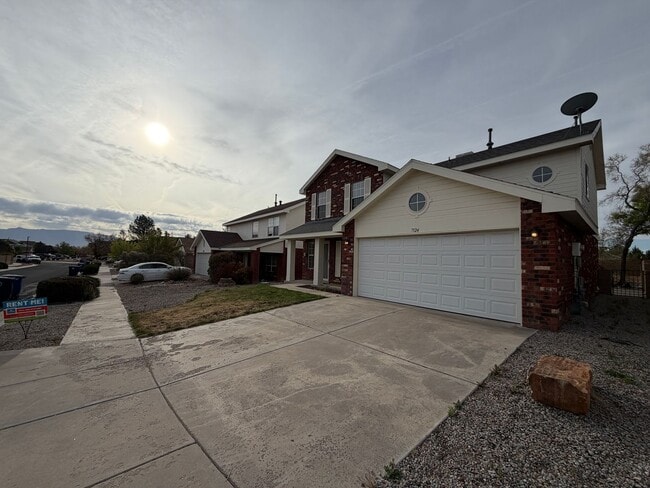 7124 Easton Pl NW in Albuquerque, NM - Building Photo - Building Photo