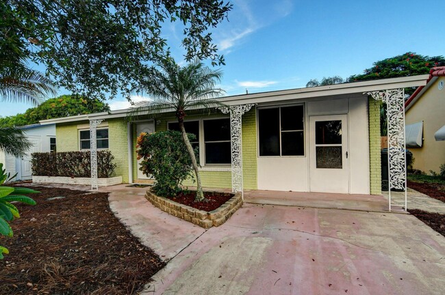 1615 N M St in Lake Worth, FL - Building Photo - Building Photo