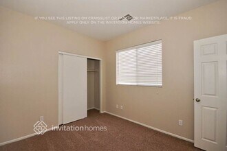 3021 W La Madre Way in North Las Vegas, NV - Building Photo - Building Photo