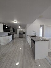 4431 SE 19th Ave in Cape Coral, FL - Building Photo - Building Photo