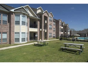 Mission Fairways in Mesquite, TX - Foto de edificio - Building Photo