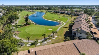 5625 Trailwinds Dr in Ft. Myers, FL - Building Photo