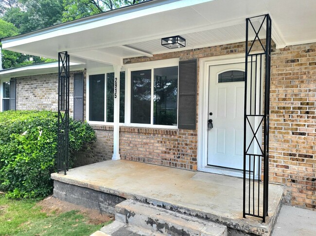 property at 2915 Jeannie Dr