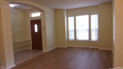 9352 Cedar Point in Helotes, TX - Building Photo - Building Photo