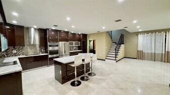 1094 Redwood St in Hollywood, FL - Building Photo