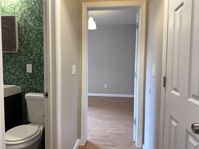 160 Vroom St in Jersey City, NJ - Building Photo - Building Photo