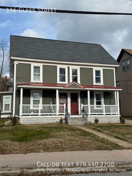 112-116 Glass St in Pembroke, NH - Building Photo