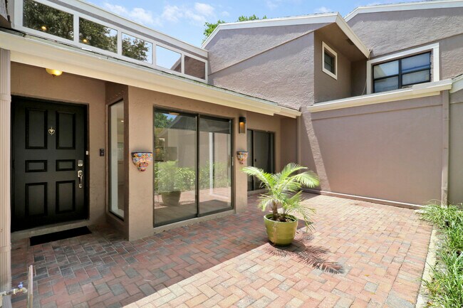 6680 Thornhill Ct in Boca Raton, FL - Building Photo - Building Photo