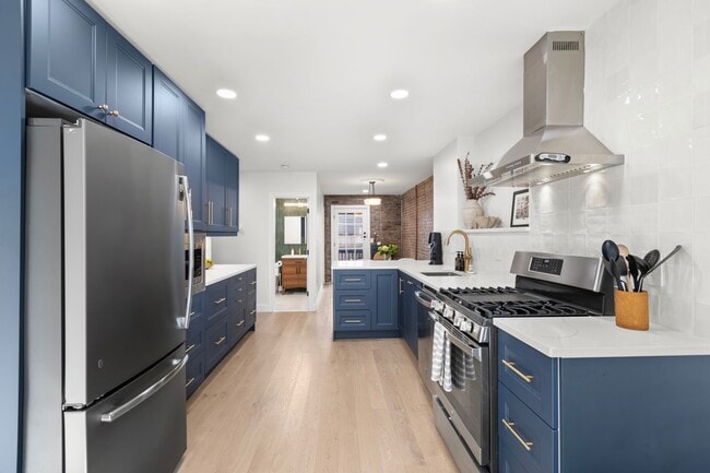 302 4th St in Jersey City, NJ - Building Photo - Building Photo