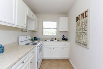 3803 Hardy St in Houston, TX - Building Photo - Building Photo