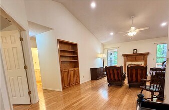 11 Blakeney Ln in Bella Vista, AR - Building Photo - Building Photo