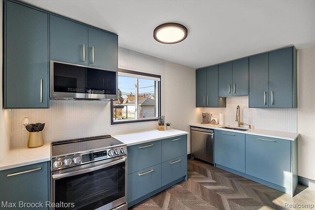 3207 N Altadena Ave in Royal Oak, MI - Building Photo - Building Photo