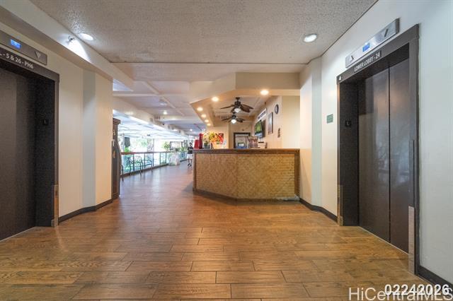 444 Niu St in Honolulu, HI - Building Photo - Building Photo