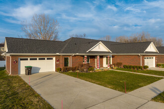 Pinewood Commons in Taylor, MI - Building Photo - Primary Photo