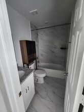 5212 Ina St, Unit Ina St B in Houston, TX - Building Photo - Building Photo