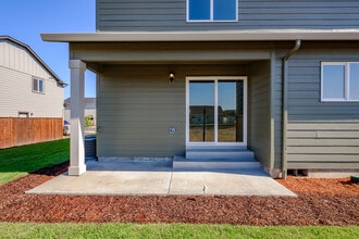 1119 SW Ambrosia Ave in Junction City, OR - Building Photo - Building Photo