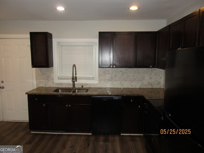 16 Wadley St NW in Atlanta, GA - Building Photo - Building Photo
