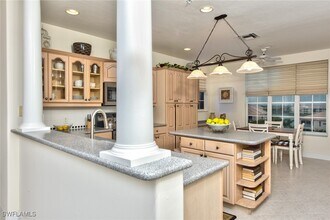 9111 Southmont Cove in Ft. Myers, FL - Foto de edificio - Building Photo