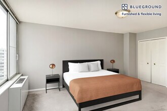 2111 Richmond Hwy in Arlington, VA - Foto de edificio - Building Photo