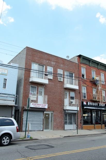 737 Liberty Ave in Brooklyn, NY - Foto de edificio