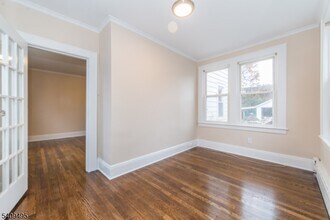 72 Claremont Ave in Verona, NJ - Building Photo - Building Photo