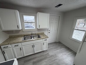 758 Dryden Rd in Zanesville, OH - Building Photo - Building Photo